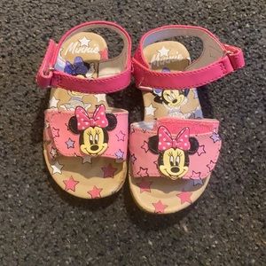 EUC MINNIE MOUSE SANDALS SIZE 6